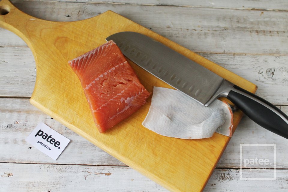 Горбуша с картошкой в духовке - Шаг 3