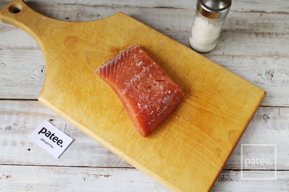 Горбуша с картошкой в духовке - Шаг 4