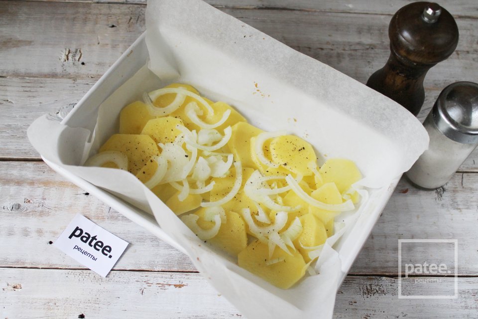 Горбуша с картошкой в духовке - Шаг 11