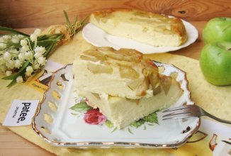 Творожная запеканка с яблоками