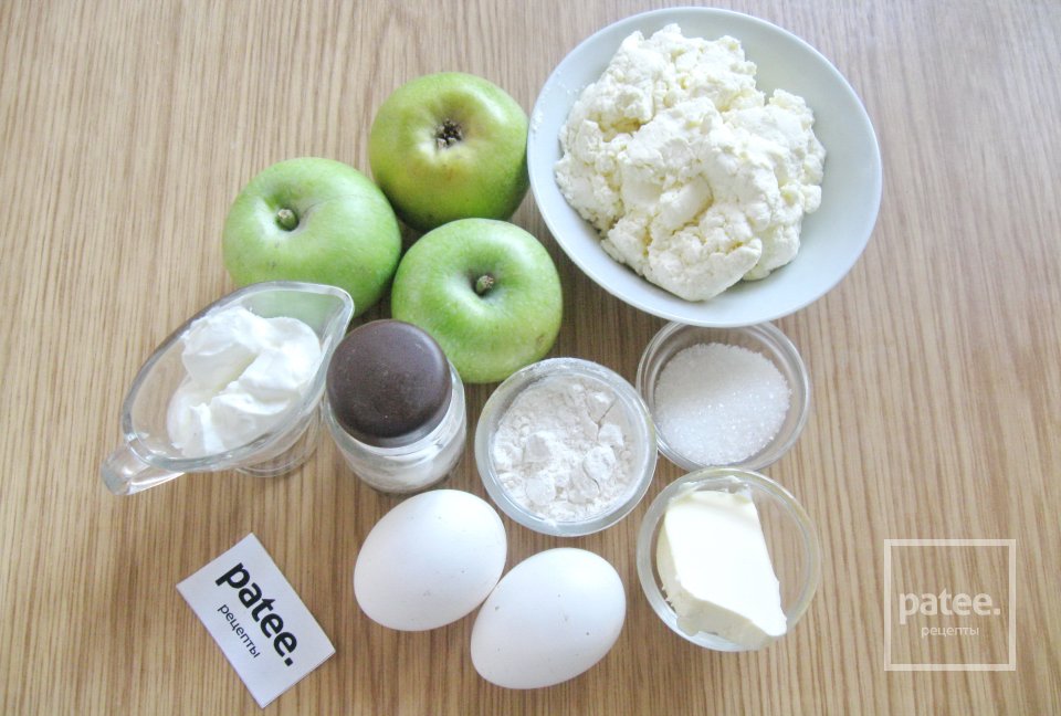 Творожная запеканка с яблоками - Шаг 1
