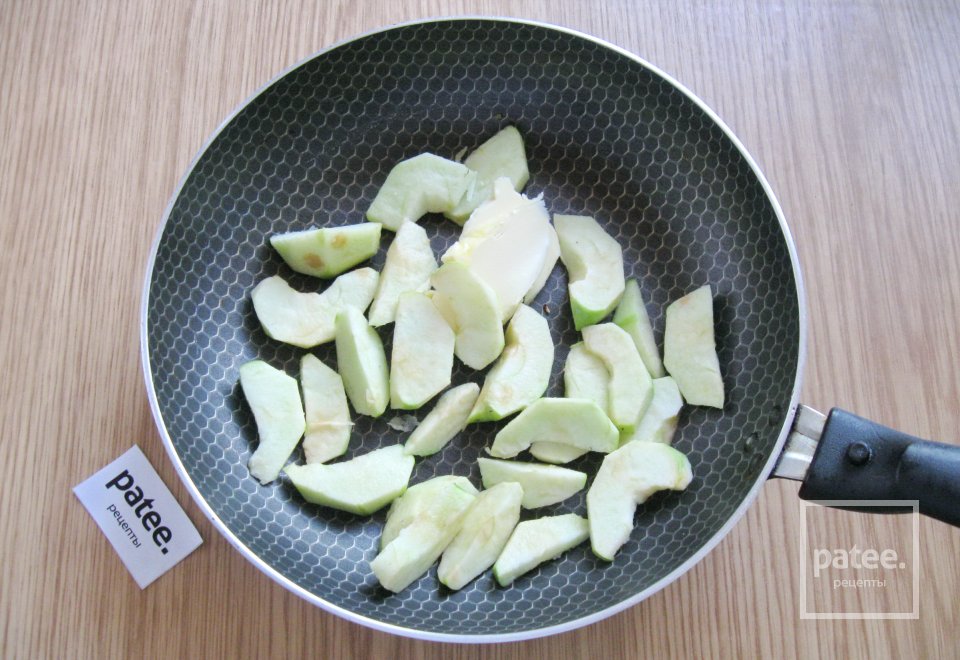 Творожная запеканка с яблоками - Шаг 3