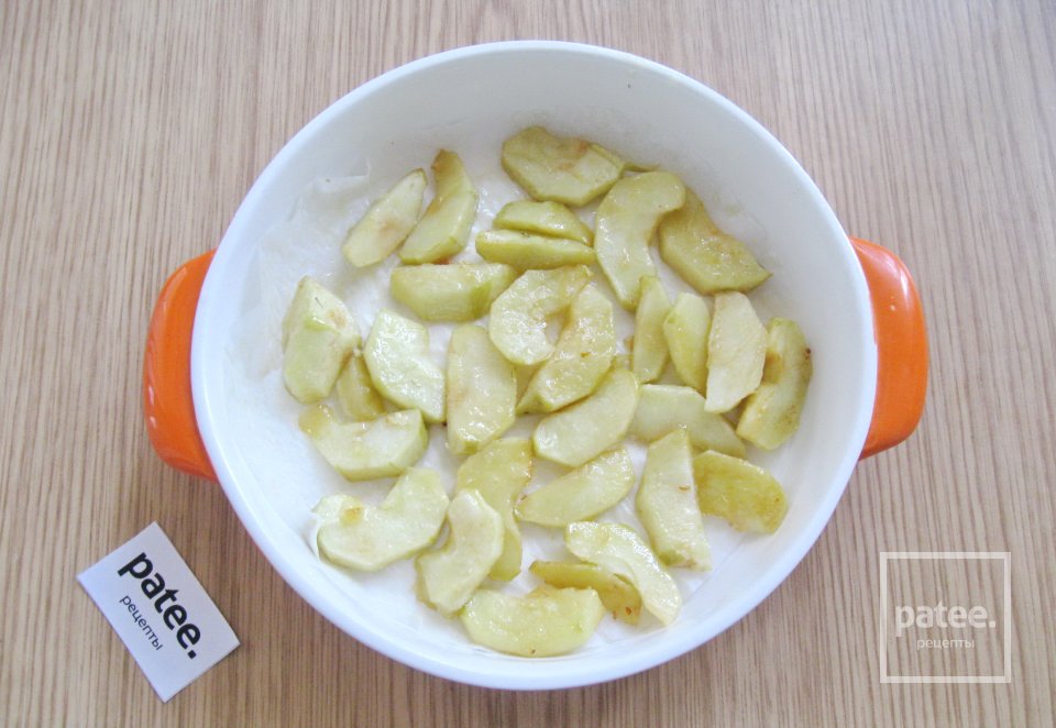 Творожная запеканка с яблоками - Шаг 11