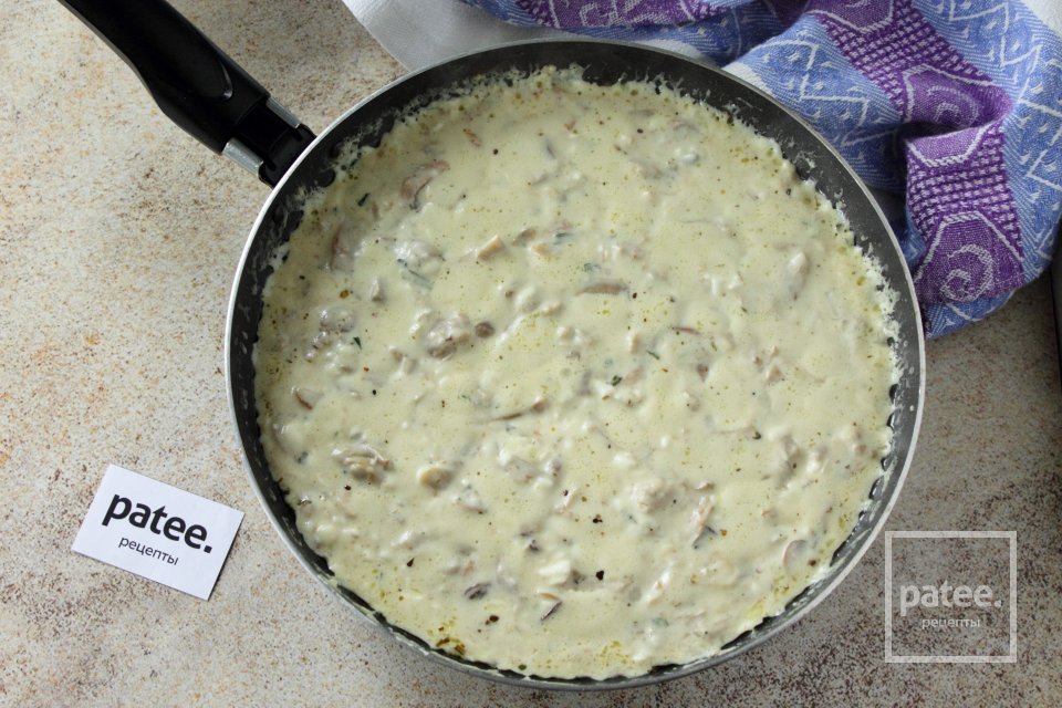 Картофель запеченный под сырно-грибным соусом - Шаг 8