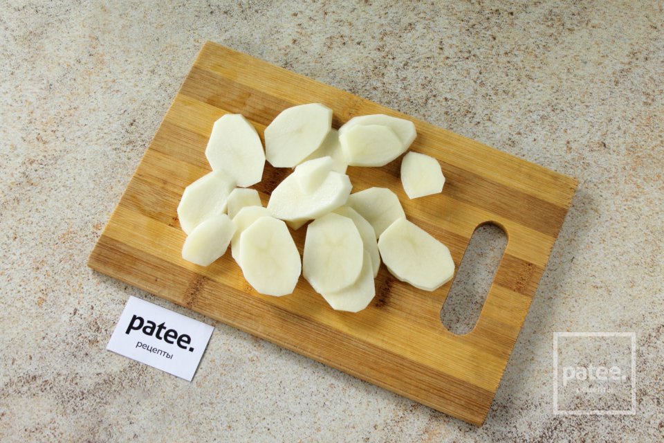 Картофель запеченный под сырно-грибным соусом - Шаг 10