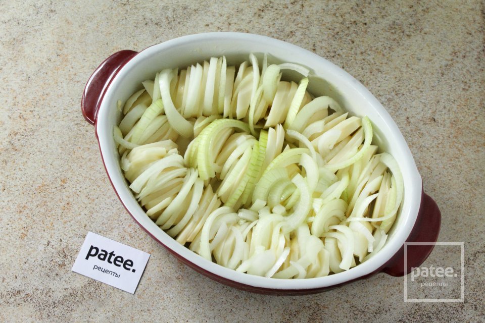 Картофель запеченный под сырно-грибным соусом - Шаг 11