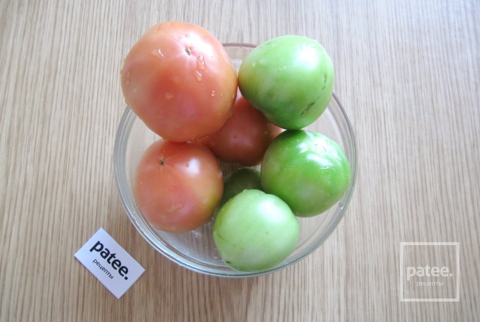 Маринованные зеленые и бурые помидоры дольками на зиму - Шаг 6