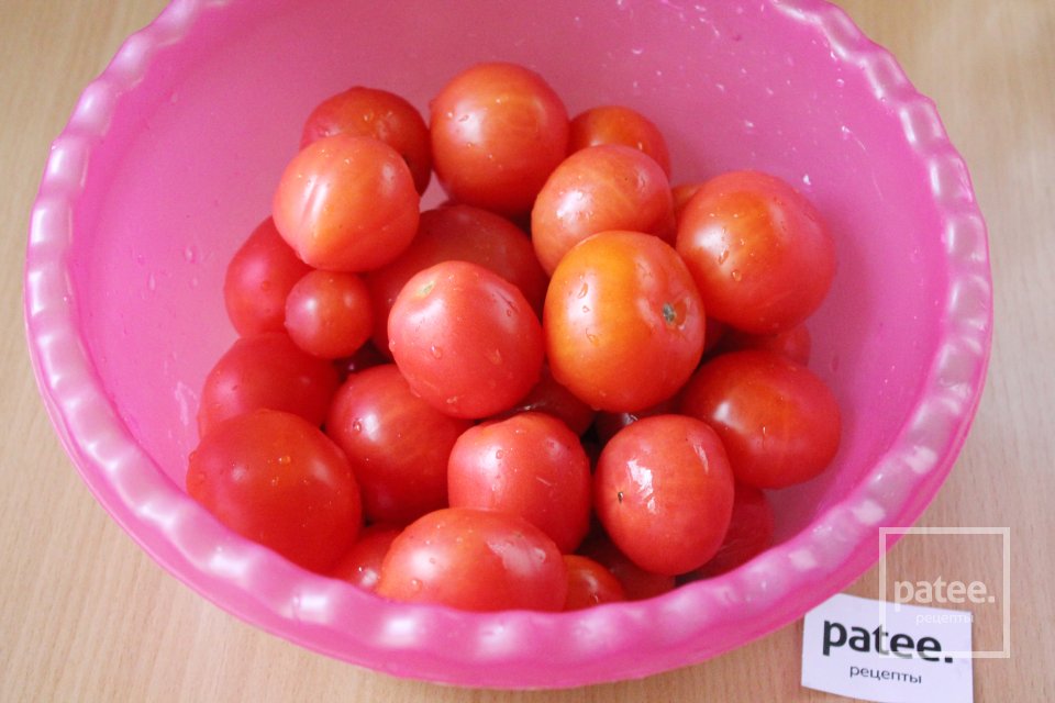 Сладкий кетчуп из помидоров с луком на зиму - Шаг 2