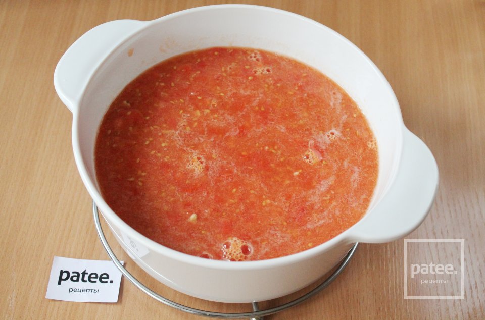 Сладкий кетчуп из помидоров с луком на зиму - Шаг 5