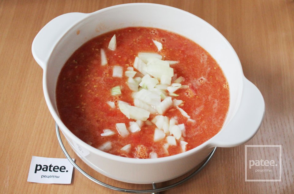 Сладкий кетчуп из помидоров с луком на зиму - Шаг 6