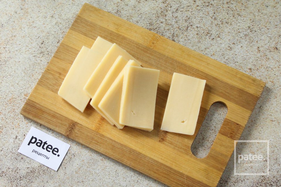 Куриное филе в вине, фаршированное сыром и помидорами - Шаг 2