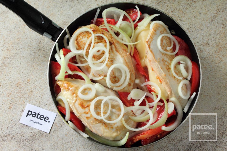 Куриное филе в вине, фаршированное сыром и помидорами - Шаг 9