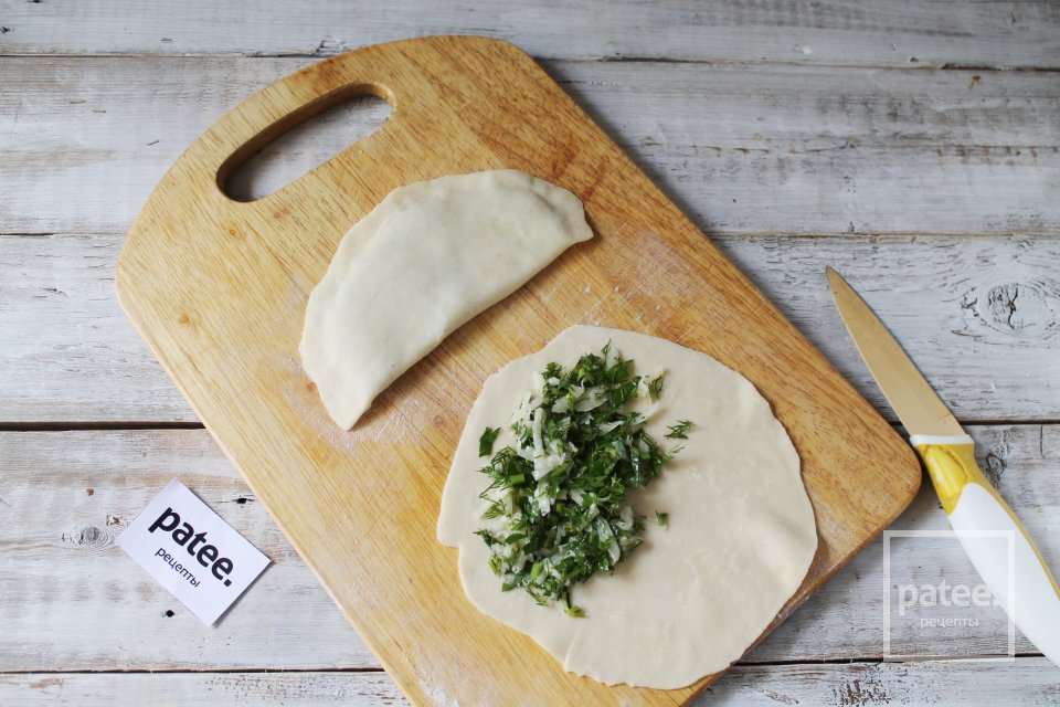 Кутабы с зеленью и сыром по-азербайджански - Шаг 10