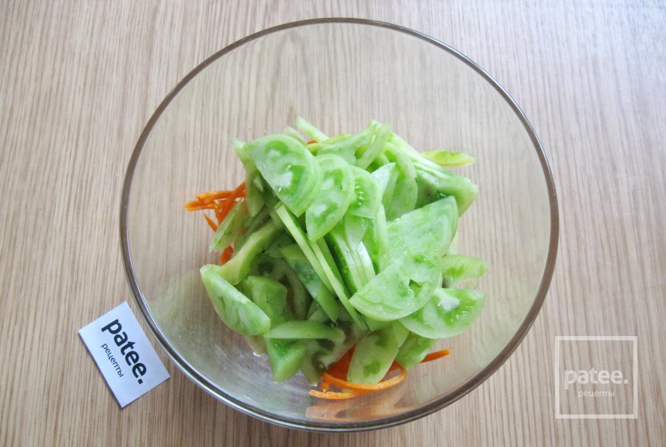 Острый салат из зеленых помидоров - Шаг 4