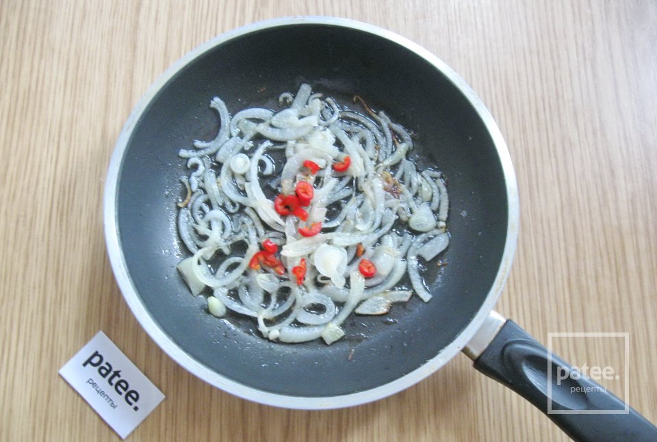 Острый салат из зеленых помидоров - Шаг 9