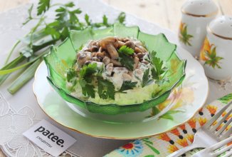 Салат "Полянка" с опятами