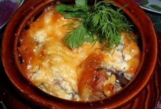 Омлет в горшочках с мясом.