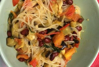 Рисовая лапша с кокосовым кари