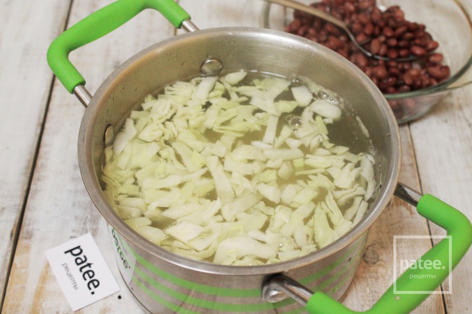 Борщ с грибами и фасолью - Шаг 17