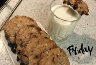 Овсяное печенье 🍪 с капельным  шоколадом 🍫 и кусочками орехов 🌰