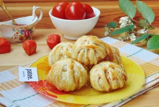 Мясные шарики в слоеном тесте