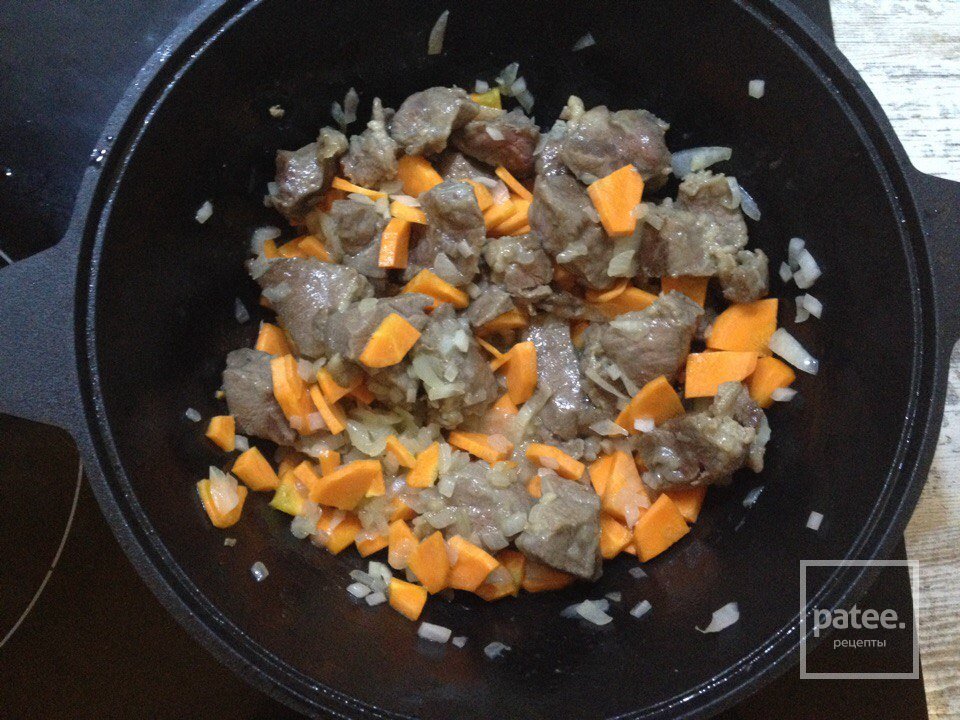 Тушеное мясо с картофелем в казане - Шаг 9