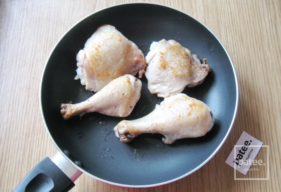 Запеченные куриные окорочка с айвой и грибным соусом - Шаг 3