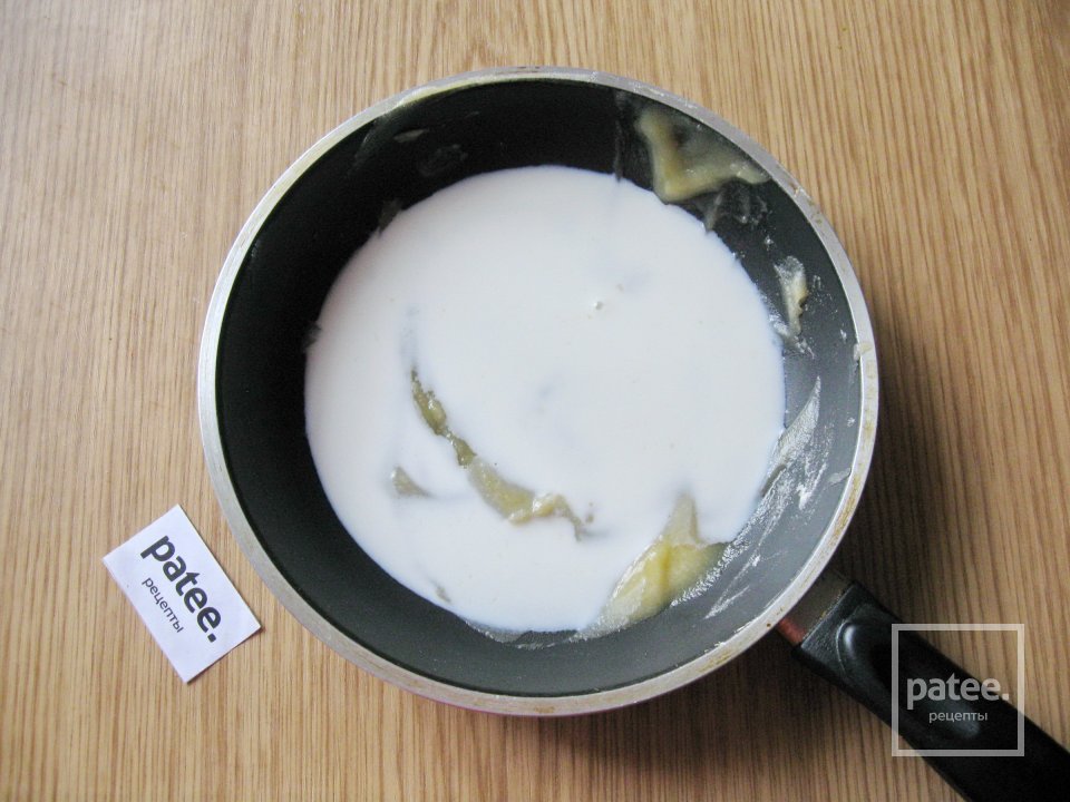 Запеченные куриные окорочка с айвой и грибным соусом - Шаг 13