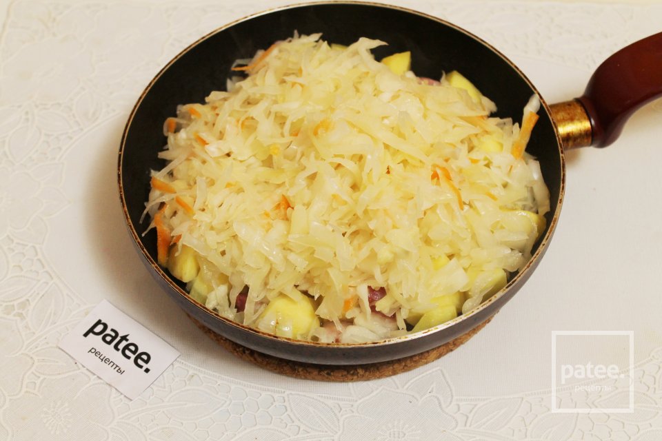 Капуста, тушенная с картошкой - Шаг 9