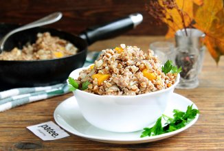 Гречка с фаршем и тыквой на сковороде