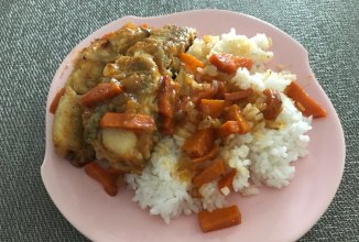 Тушеная рыбка хек.