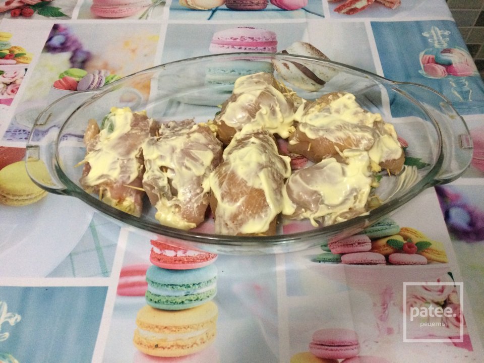 Куриные рулетики с сыром и шпинатом в духовке - Шаг 6