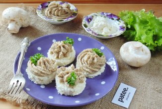 Паштет из шампиньонов с риккотой