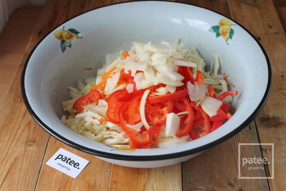 Салат на зиму "Пальчики оближешь" - Шаг 5