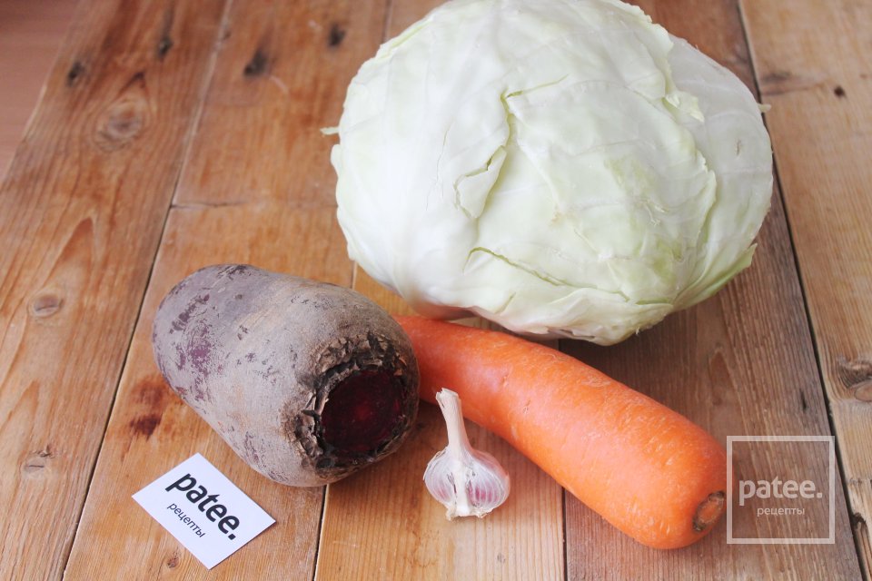 Капуста маринованная со свеклой на зиму - Шаг 1