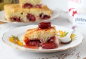 Пирог с замороженной клубникой