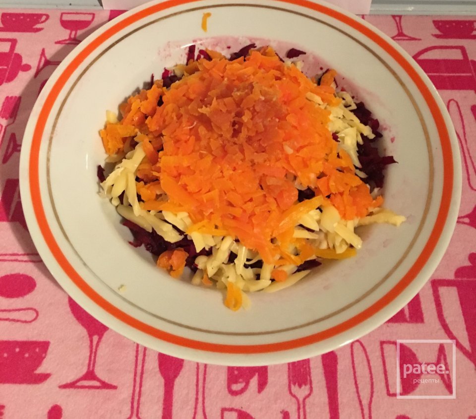 Салат из свеклы с сыром и курагой - Шаг 5