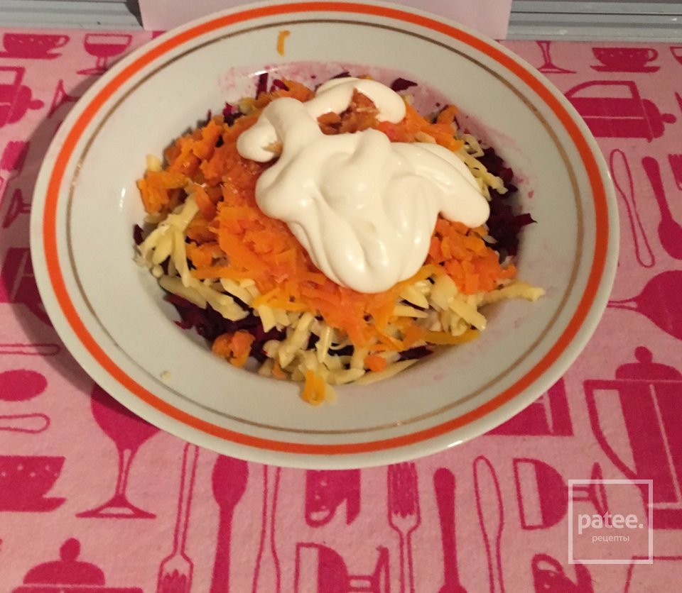 Салат из свеклы с сыром и курагой - Шаг 7