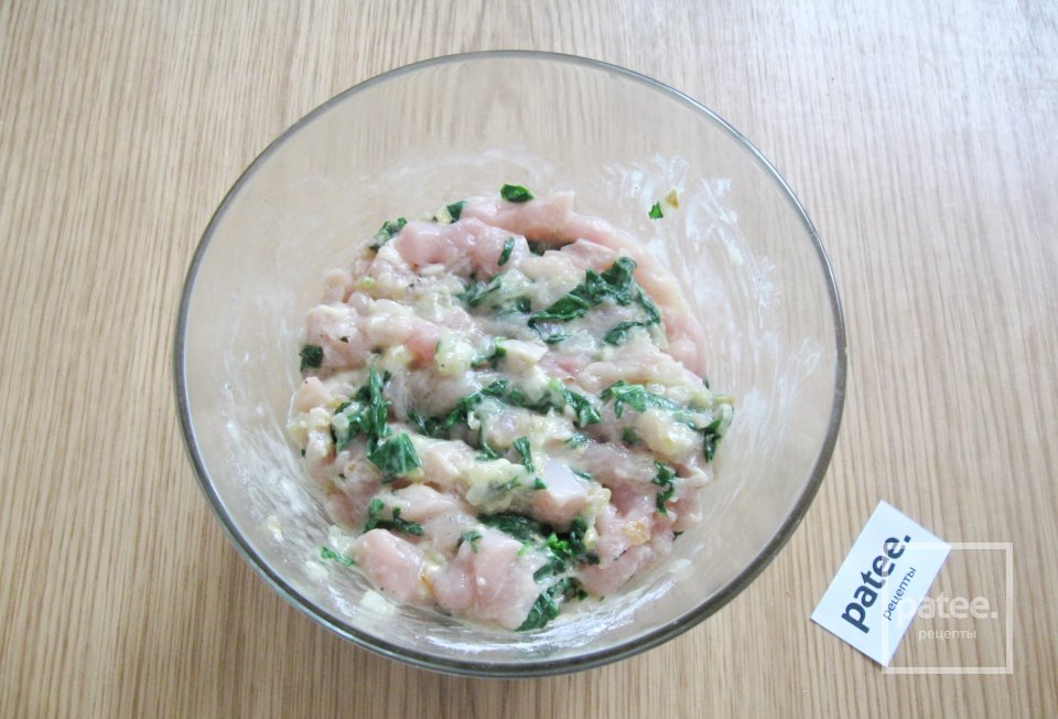 Рубленый шницель из курицы со шпинатом - Шаг 12