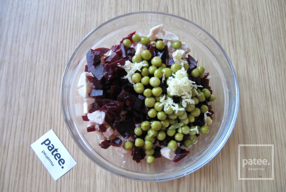 Салат с куриным филе и свеклой - Шаг 9