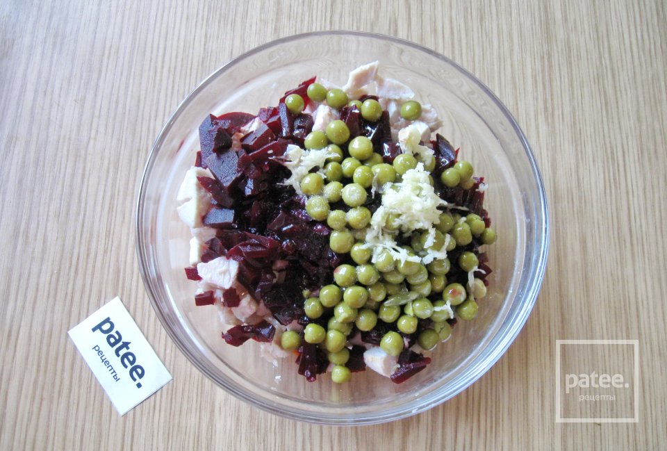 Салат с куриным филе и свеклой - Шаг 10