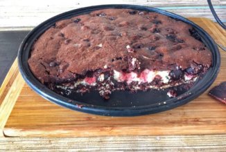 Брауни с творогом и вишней