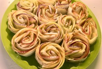 Яблочные розы