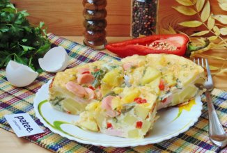 Запеканка с овощами и сосисками в мультиварке