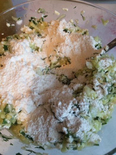 Кабачковые оладьи - Шаг 10