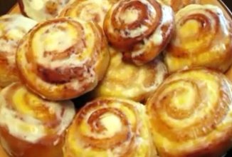 ТВОРОЖНЫЕ ЗАВИТУШКИ в СМЕТАННОЙ ЗАЛИВКЕ