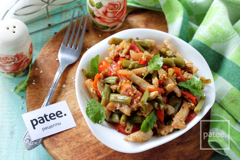 Теплый салат с зеленой стручковой фасолью и курицей - Шаг 16