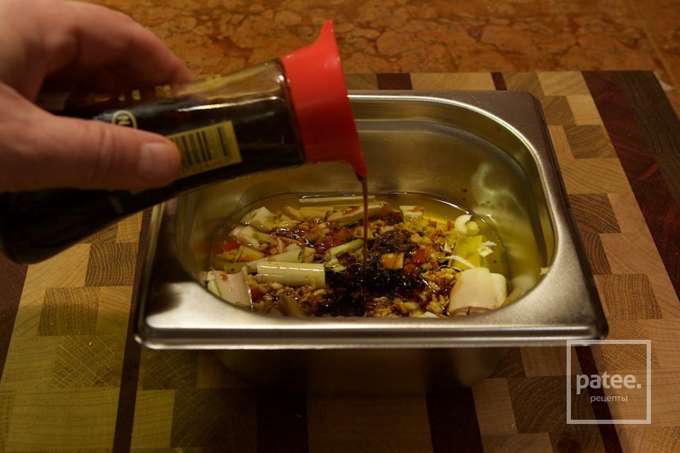 Кальмары, креветки и гребешки с рисовой лапшой - Шаг 12