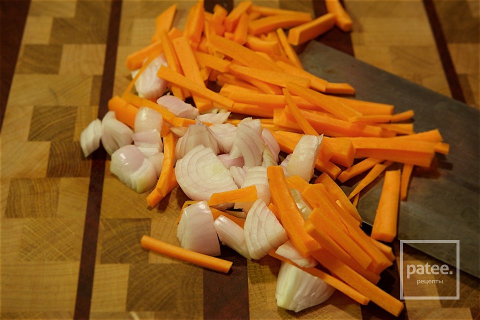 Кальмары, креветки и гребешки с рисовой лапшой - Шаг 15