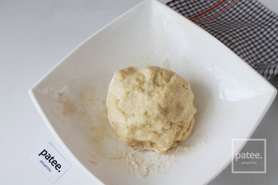 Песочный пирог с клубникой и сметанным кремом - Шаг 9